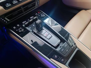 Porsche 911 Cabriolet Carrera 4S — photo 9