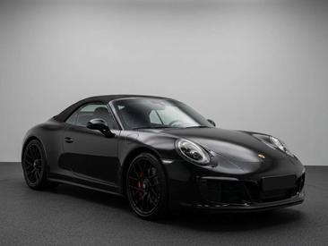 Porsche 911 Cabriolet Carrera GTS — photo 2