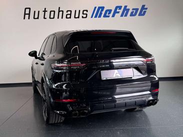 Porsche Cayenne III — photo 14
