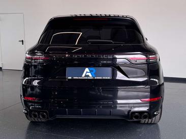 Porsche Cayenne III — photo 15