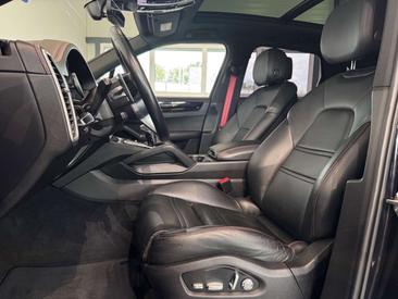 Porsche Cayenne III — photo 24
