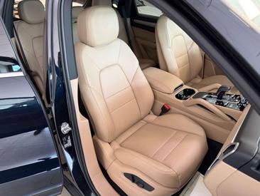 Porsche Cayenne III — photo 12