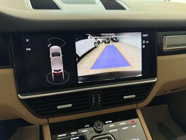 Porsche Cayenne III — photo 15