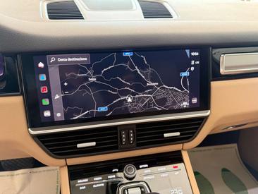 Porsche Cayenne III — photo 18