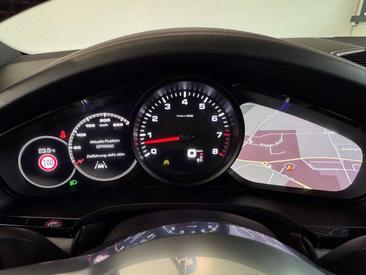 Porsche Cayenne III — photo 46