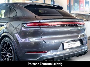 Porsche Cayenne III — photo 13