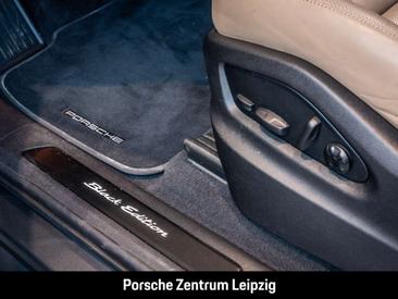 Porsche Cayenne III — photo 23