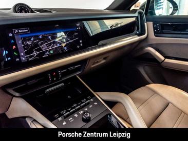 Porsche Cayenne III — photo 24