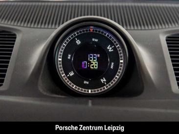 Porsche Cayenne III — photo 26