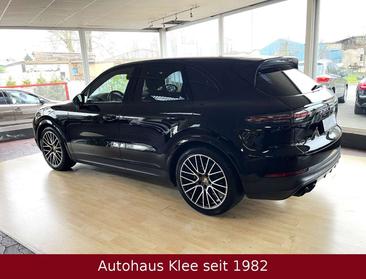 Porsche Cayenne III — photo 10