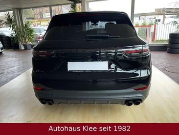 Porsche Cayenne III — photo 11