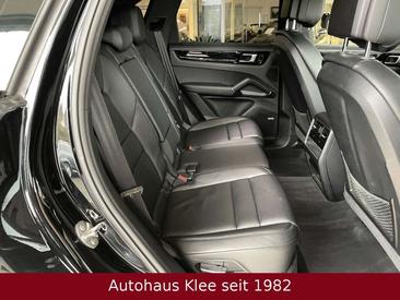 Porsche Cayenne III — photo 16