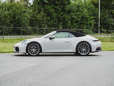 Porsche 911 Cabriolet Carrera — photo 11