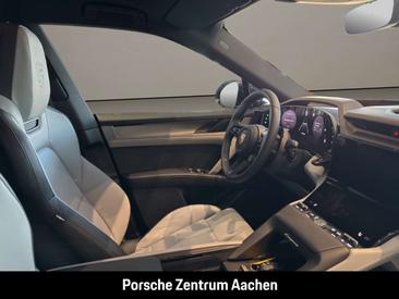 Porsche Cayenne Electric — photo 12