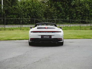 Porsche 911 Cabriolet Carrera — photo 13