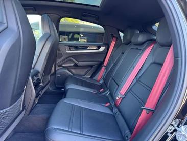 Porsche Cayenne III — photo 8