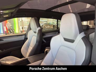 Porsche Cayenne Electric — photo 22