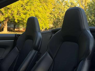 Porsche 911 Cabriolet Carrera — photo 11