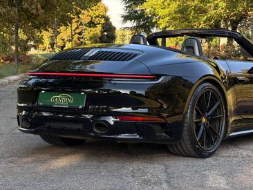 Porsche 911 Cabriolet Carrera — photo 17