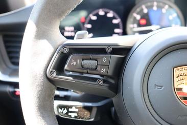 Porsche 911 Cabriolet Carrera 4S — photo 15