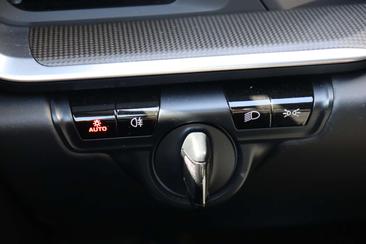 Porsche 911 Cabriolet Carrera 4S — photo 29
