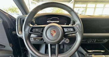 Porsche Cayenne III — photo 15