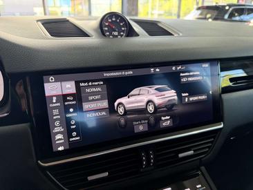 Porsche Cayenne III — photo 14
