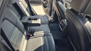 Porsche Cayenne III — photo 19
