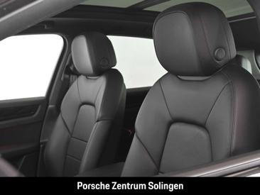 Porsche Cayenne III — photo 16