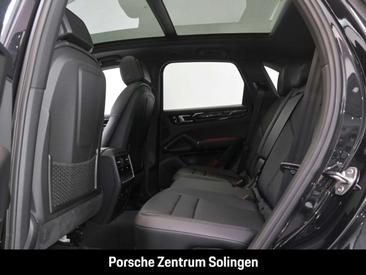 Porsche Cayenne III — photo 18
