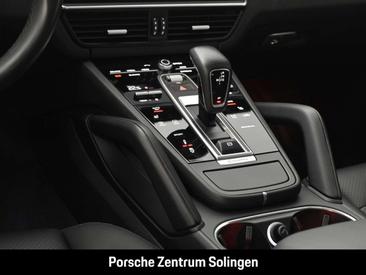 Porsche Cayenne III — photo 21