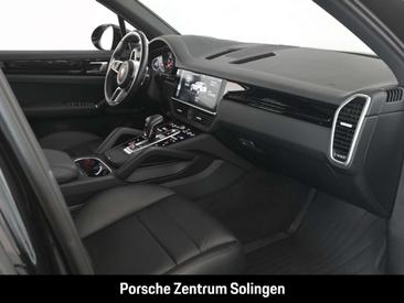 Porsche Cayenne III — photo 22