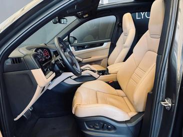 Porsche Cayenne III — photo 38