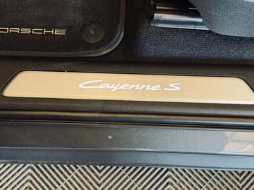 Porsche Cayenne III — photo 39