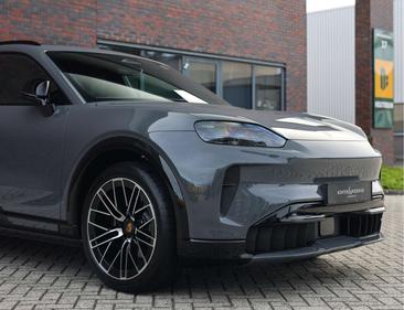 Porsche Cayenne Electric — photo 8