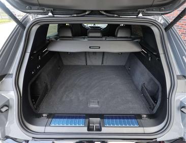 Porsche Cayenne Electric — photo 21