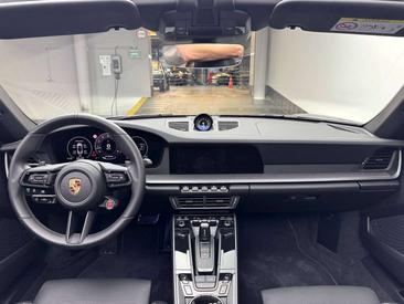 Porsche 911 Cabriolet Carrera — photo 9