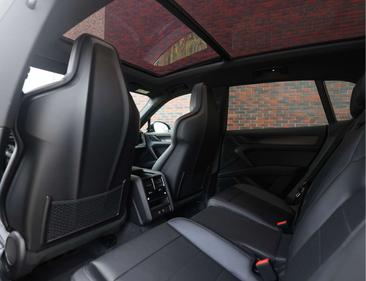 Porsche Cayenne Electric — photo 30