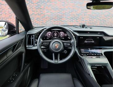 Porsche Cayenne Electric — photo 34