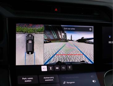 Porsche Cayenne Electric — photo 42