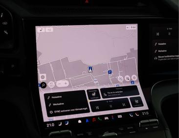 Porsche Cayenne Electric — photo 43