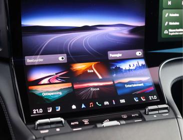 Porsche Cayenne Electric — photo 48