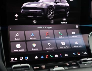 Porsche Cayenne Electric — photo 49