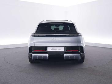 Porsche Cayenne Electric — photo 3