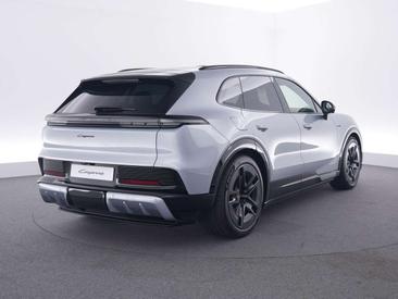 Porsche Cayenne Electric — photo 4