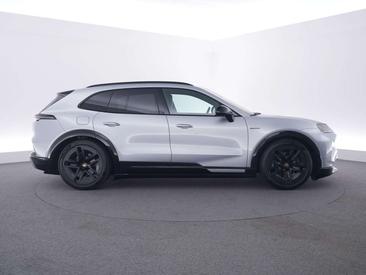 Porsche Cayenne Electric — photo 5