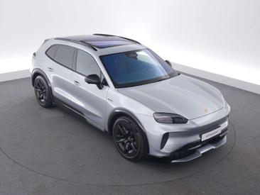 Porsche Cayenne Electric — photo 8