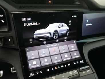 Porsche Cayenne Electric — photo 22