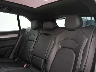 Porsche Cayenne Electric — photo 28