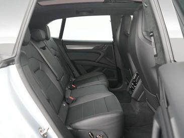 Porsche Cayenne Electric — photo 35